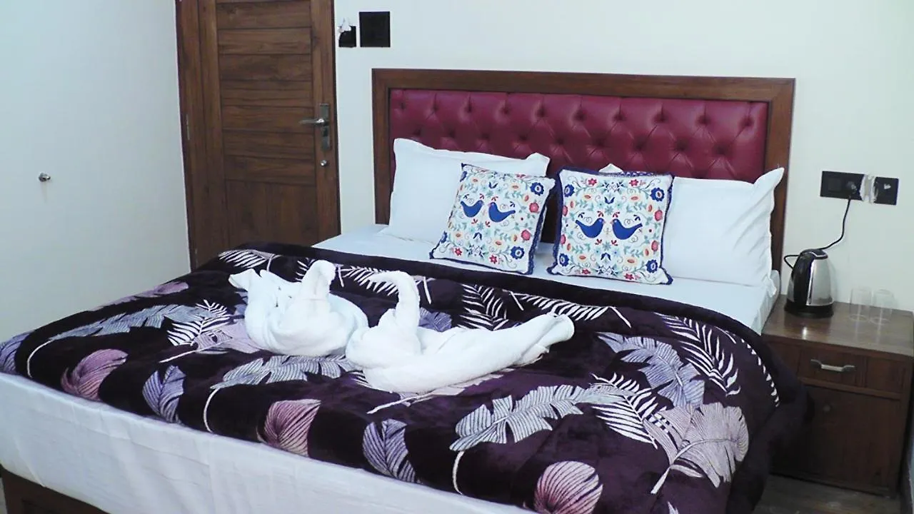 Hotel Jakhu Heights Σίμλα