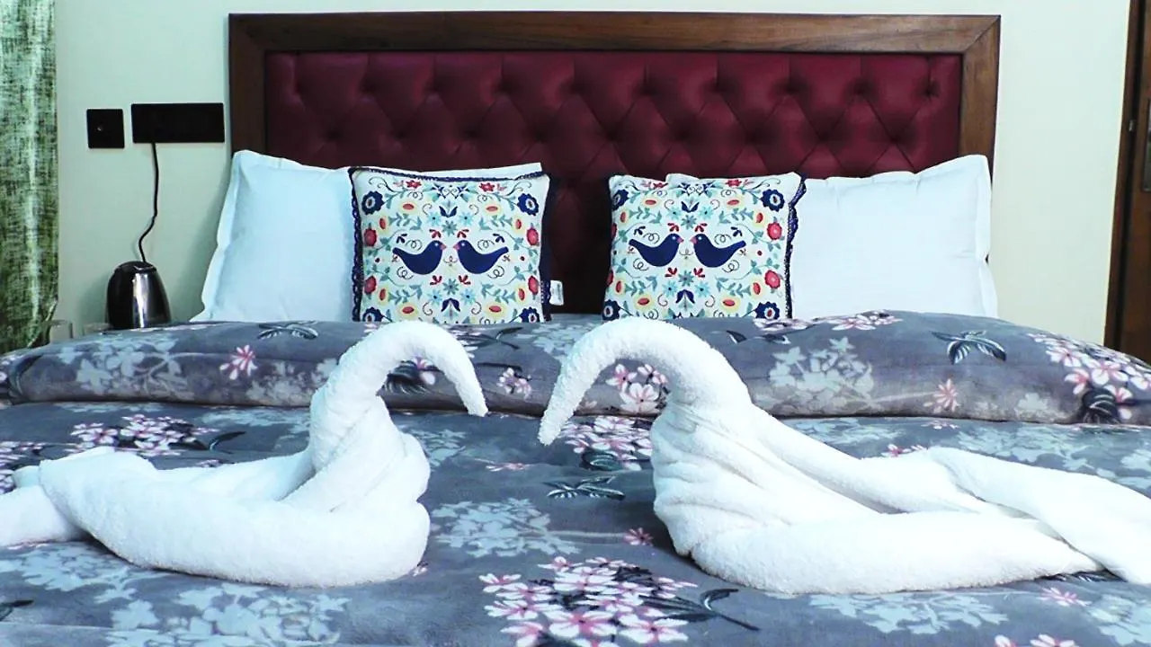 Hotel Jakhu Heights Shimla 3*,  India