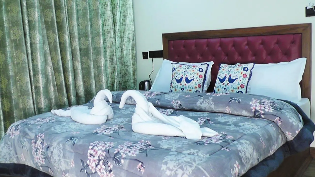 Hotel Jakhu Heights Shimla India