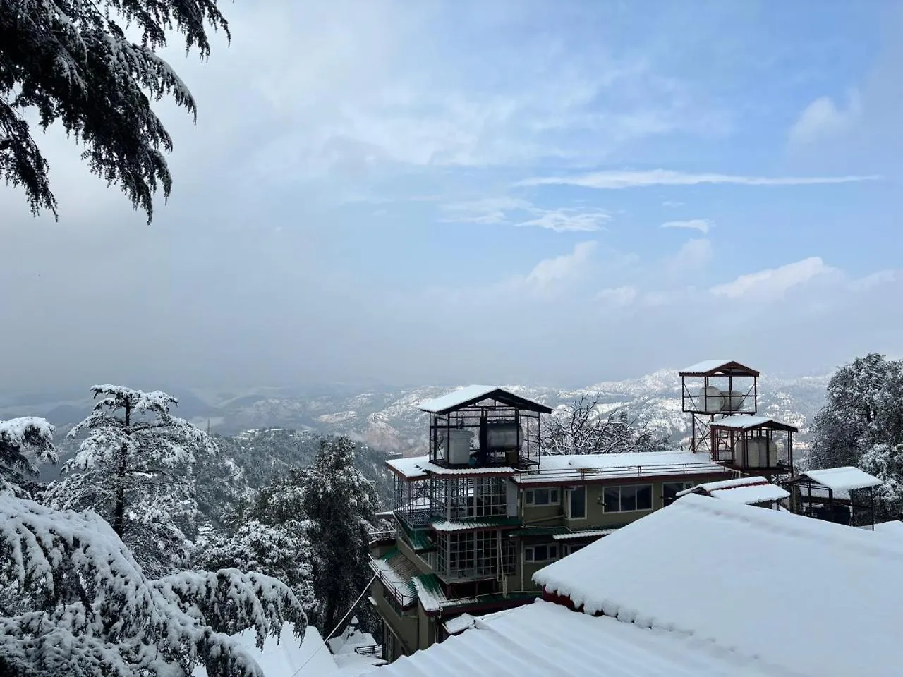 Hotel Jakhu Heights Shimla